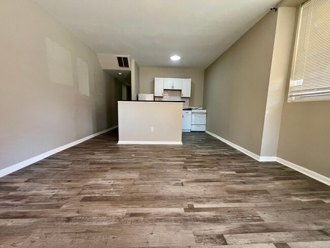 Photo - 2419 S 62nd St Unidad 1