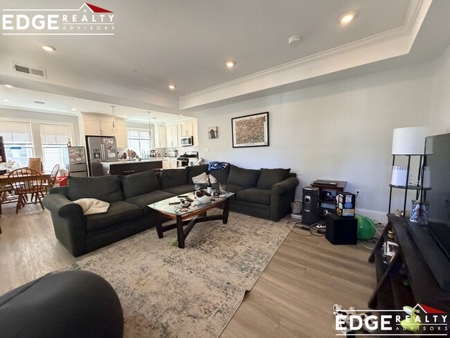 Photo - 100 Brooks St Unit 1
