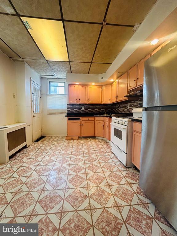 Photo - 244 Huntley Rd