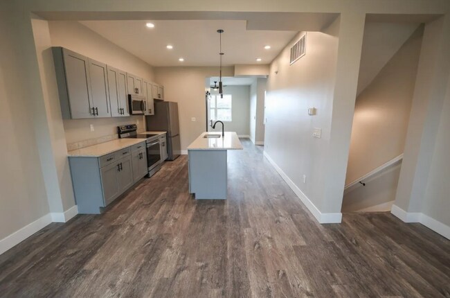 Photo - 524 Hale Ave