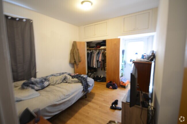 Building Photo - 38 Newton St Unit 1 Rental