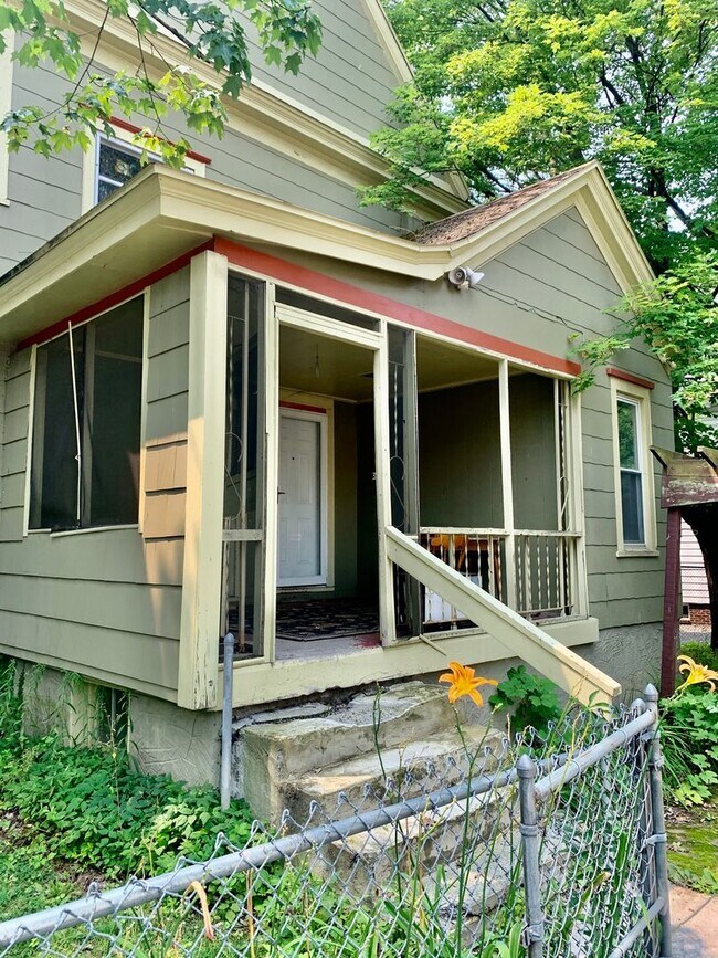 Photo - 329 Salt Springs Rd Unit 1