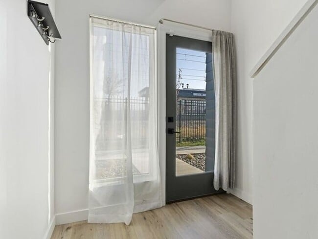 Photo - Downtown Beautiful 4 bed, 4 bath town-home