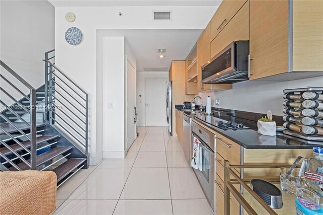 60 SW 13th St Unit 2403