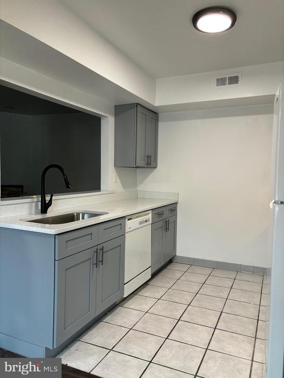 Photo - 101 Gregorys Way