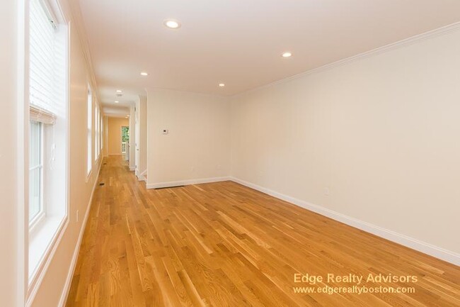 Photo - 207 Arlington St Apartments Unit 1