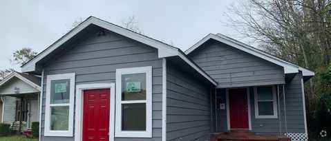 Building Photo - 1955 Euclid St Rental