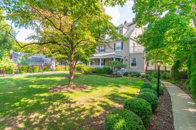 Photo - 356 Carteret Pl