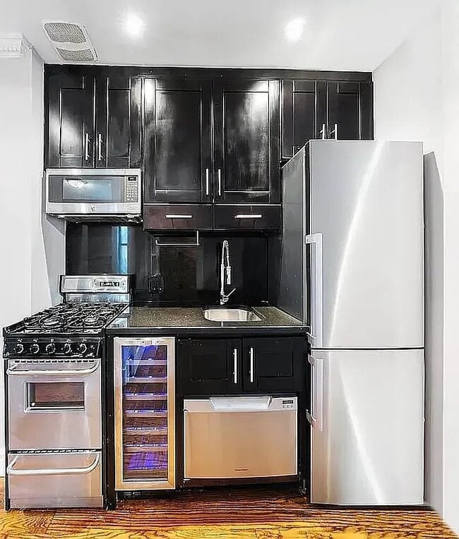 564 Hudson St Unidad 3