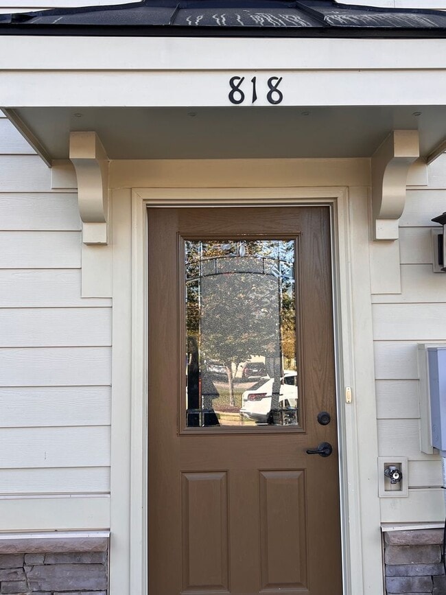 Photo - 818 Oval Park Ln