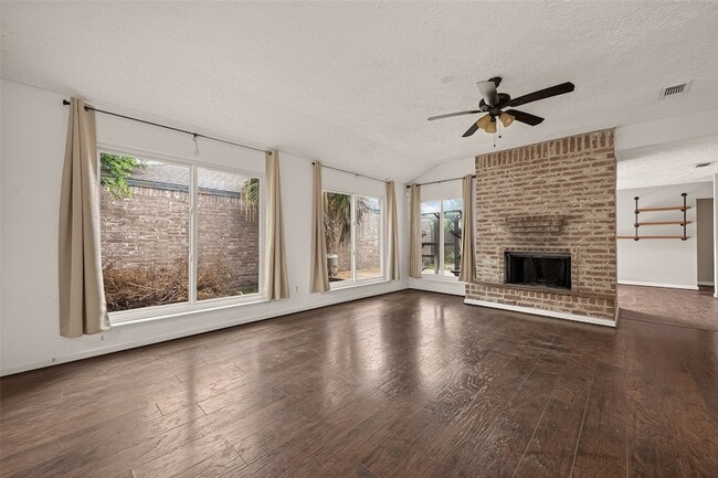 Building Photo - 10318 Buffalo Bend Dr