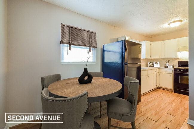 Photo - 152 Ruzelle Dr SE