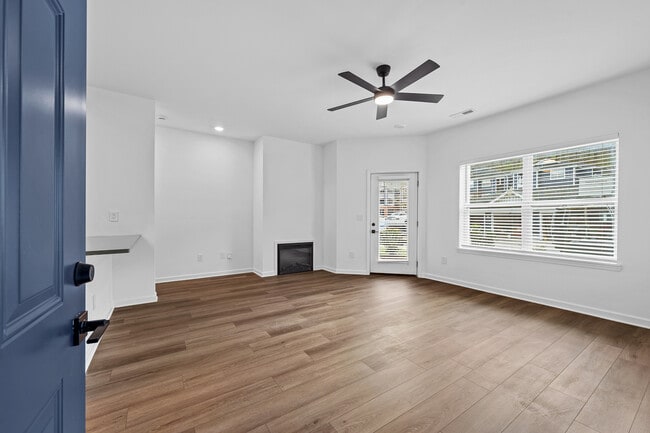 DSC06491 - Avana Lexington