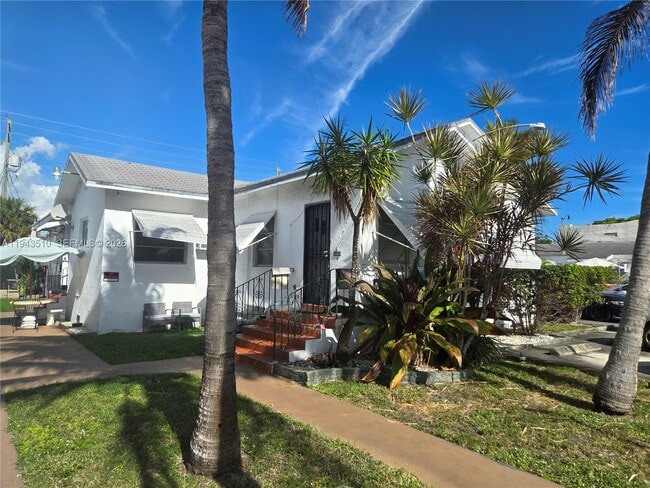 Photo - 1825 Lincoln St Unit 1-7