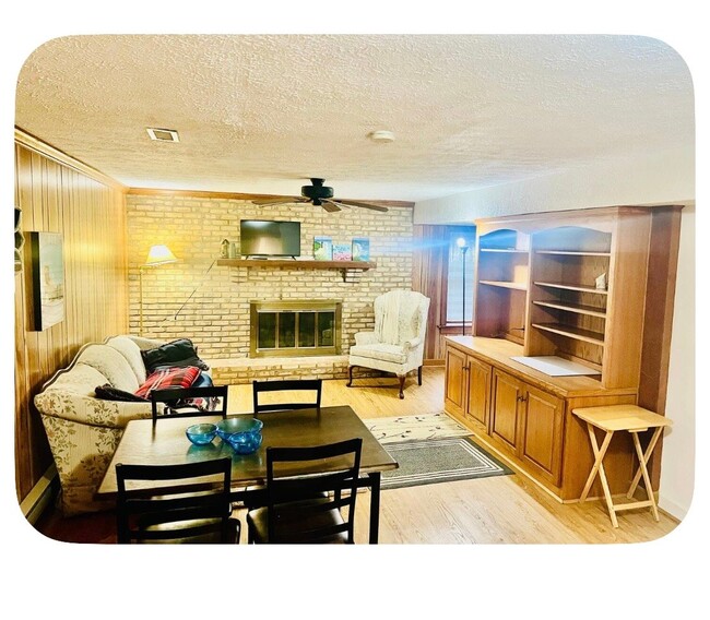 1200 Sarah Lynch Pl