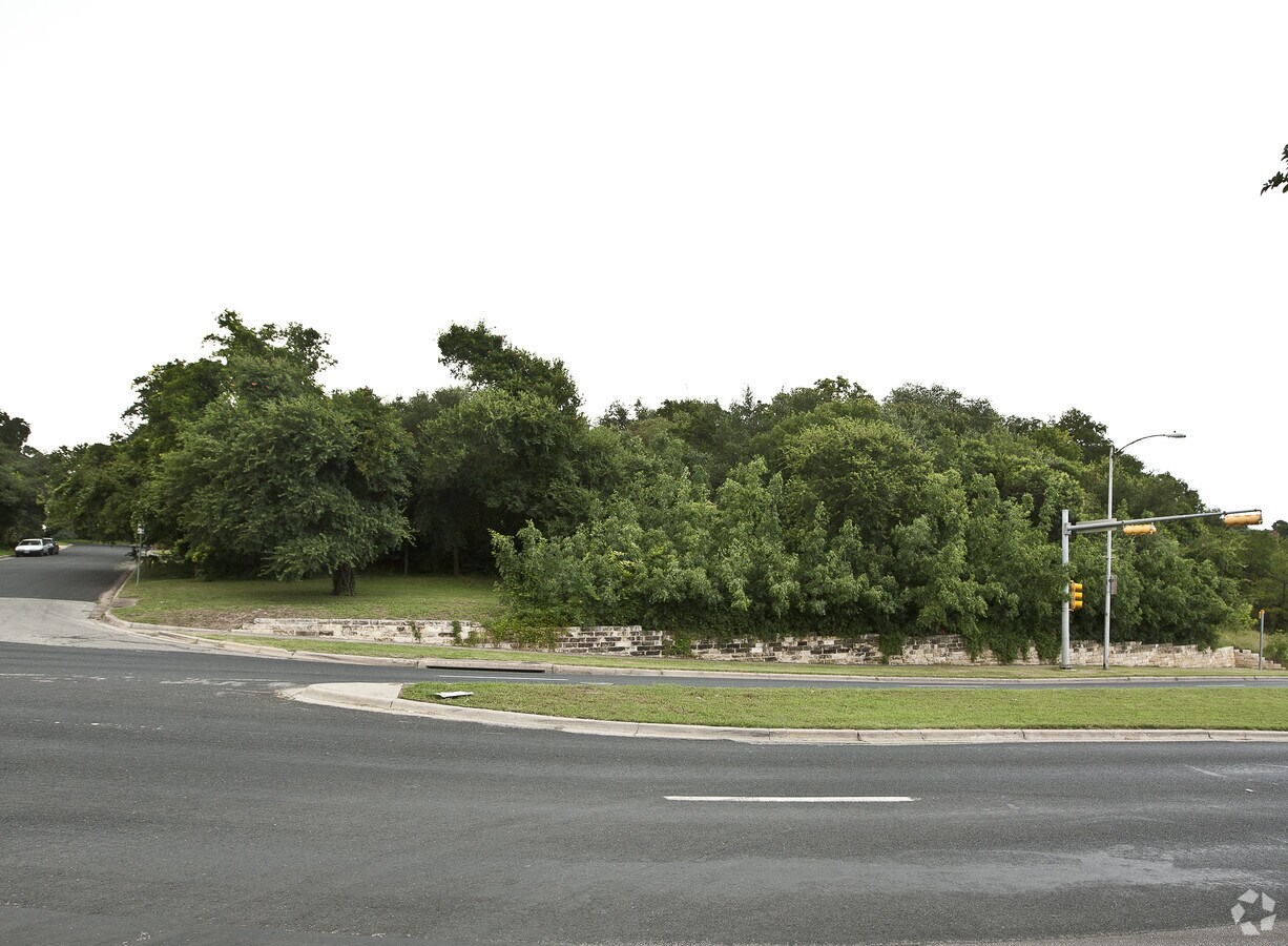 Photo - Batts House Apartments