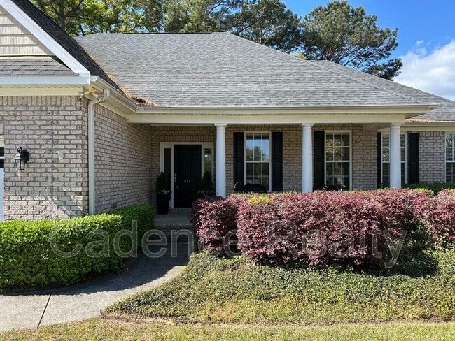 Photo - 814 Lambrook Dr