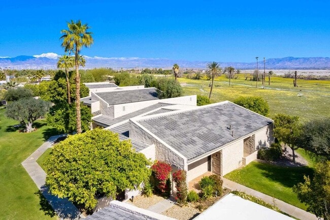 Building Photo - 2604 N Whitewater Club Dr Unit A