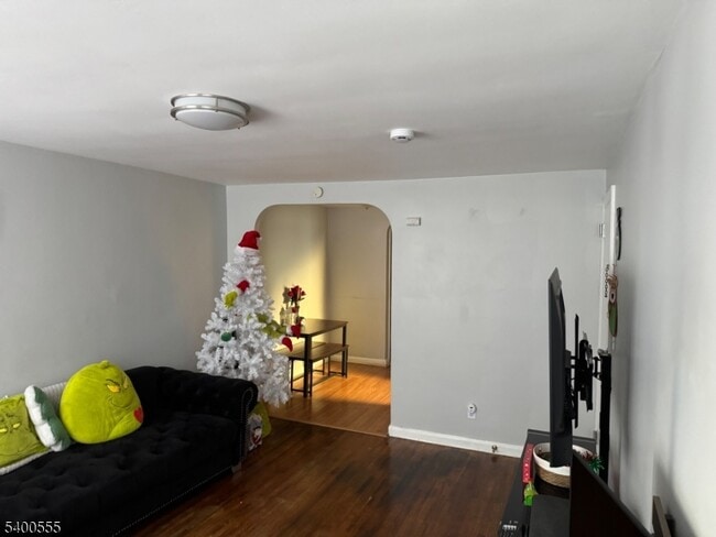 Photo - 719 Thomas St