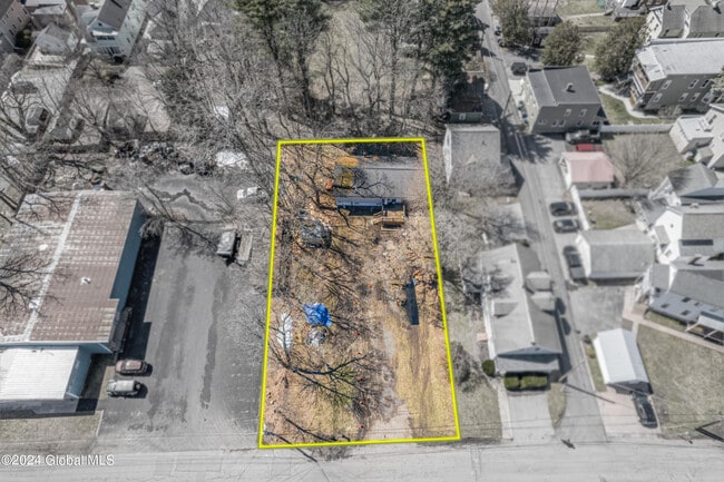 Photo - 99 1/2 Walworth St