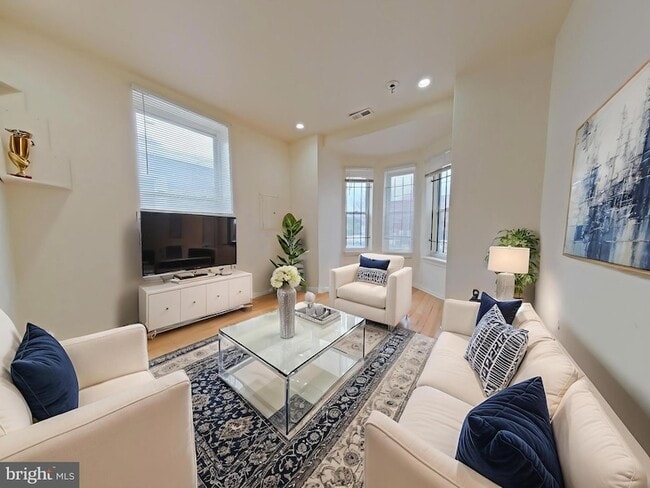 Photo - 1422 Willington St