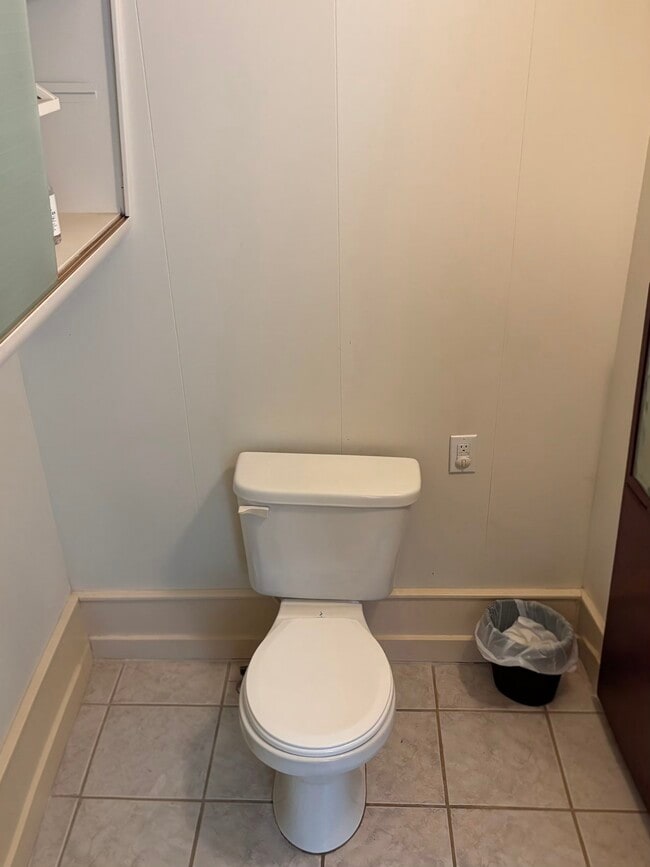 bathroom 1 - 20 Short Ave Unit 1