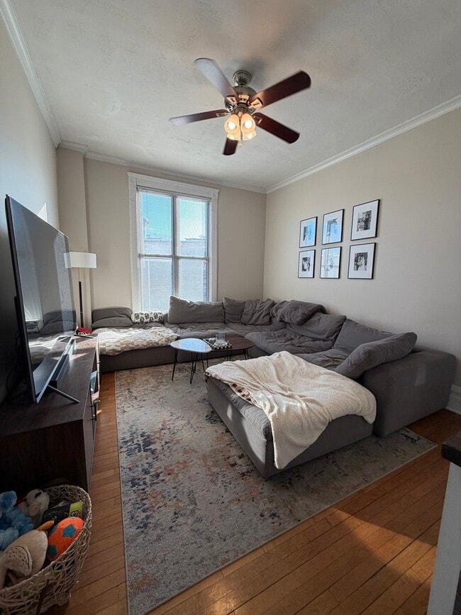 Photo - 3730 N Sheffield Ave Unit 3R