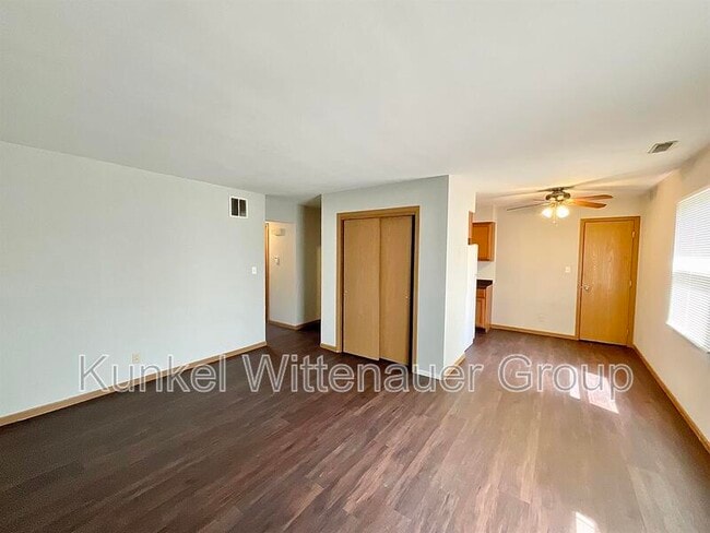 Photo - 1811 Jamestown Rd