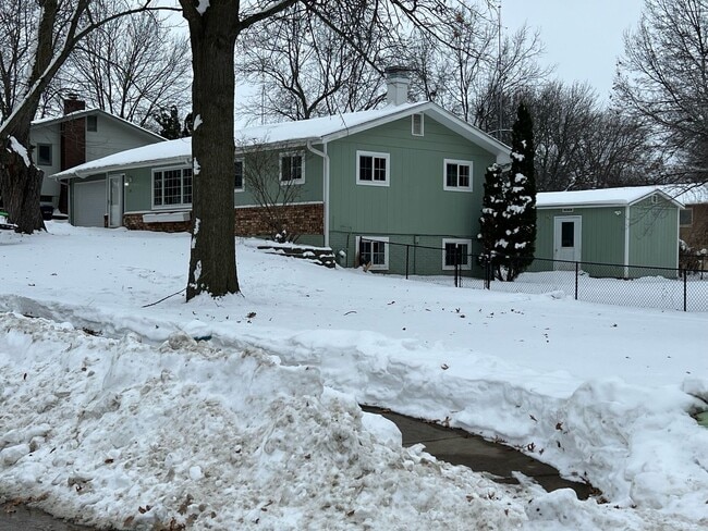 Photo - Rent $1850; 4 Bed ranch style home