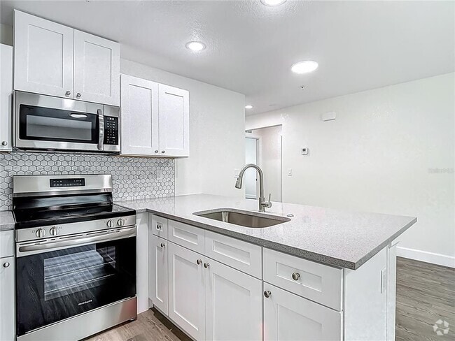 Building Photo - 326 S Grosse Ave Unit 1 Rental