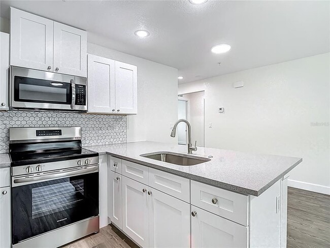Building Photo - 326 S Grosse Ave Unit 1 Rental