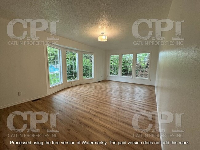 Photo - 303 Nevada Dr