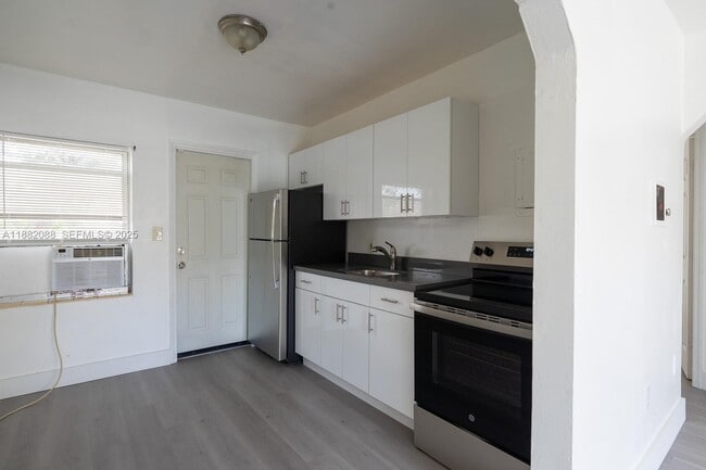 Photo - 7021 NW 4th Ct