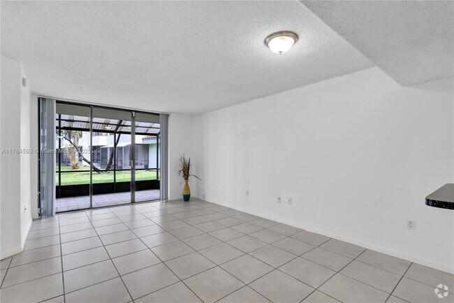 Building Photo - 8255 SW 152nd Ave Unit E-109 Rental