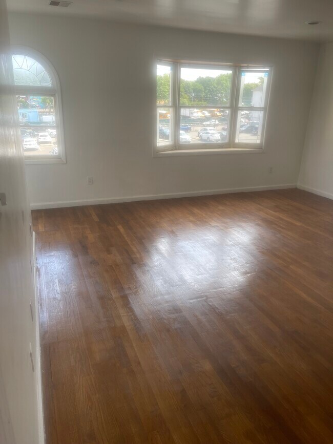 Photo - 335 Claremont Ave Unit Claremont B