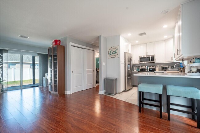 Photo - 5704 43rd Street N