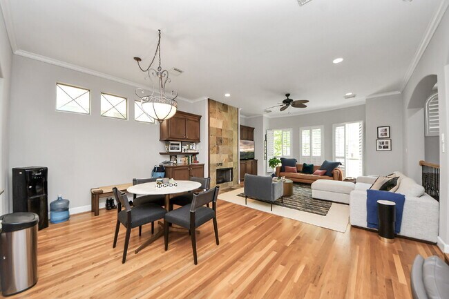 Photo - ? Live the Montrose Lifestyle! ?