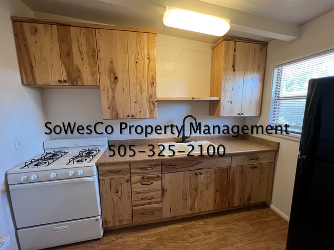 Photo - 2 Bedroom Home with Fence Back Yard,  Carport & Laundry