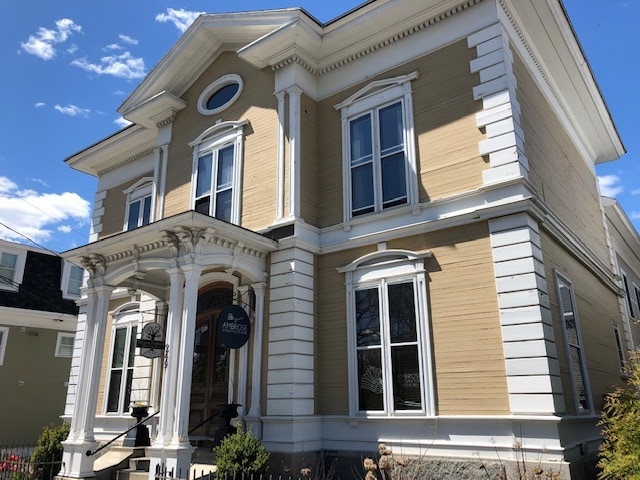 Building Photo - 249 Islington St