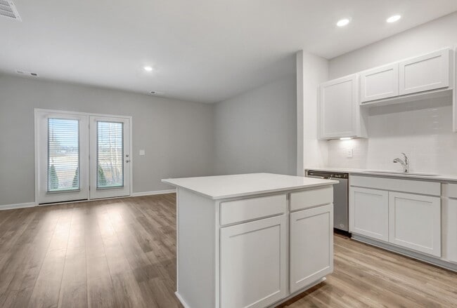 Photo - 1303 Walker Wy