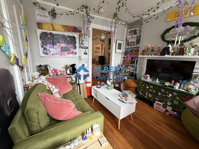 Photo - 5 Champney Pl