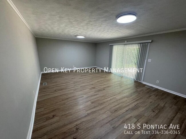 418 S Pontiac Ave