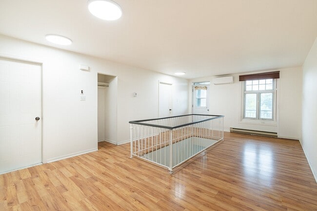 Photo - 3317 Boul. LaSalle