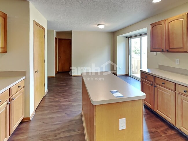 Photo - 242 Iris Trail Dr