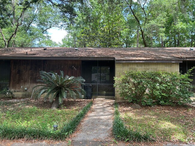 Building Photo - Updated GreenLeaf 2/1 Rental