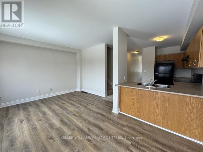 Photo - 175 Stanley St.