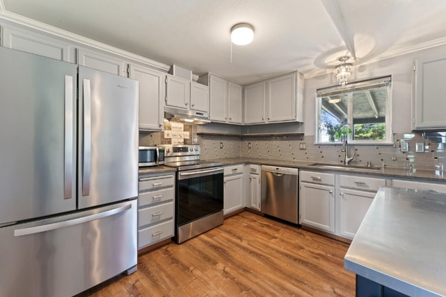 Photo - 1640 SW 35th St