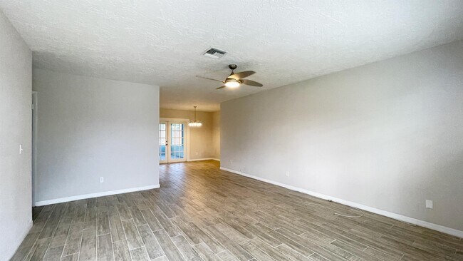 Photo - 913 SE Browning Ave