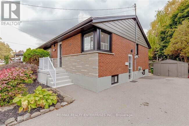 Photo - 128 Clarendon Ave