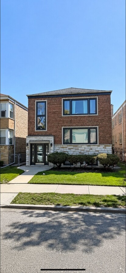 Photo - 6137 N Richmond St Unit 1